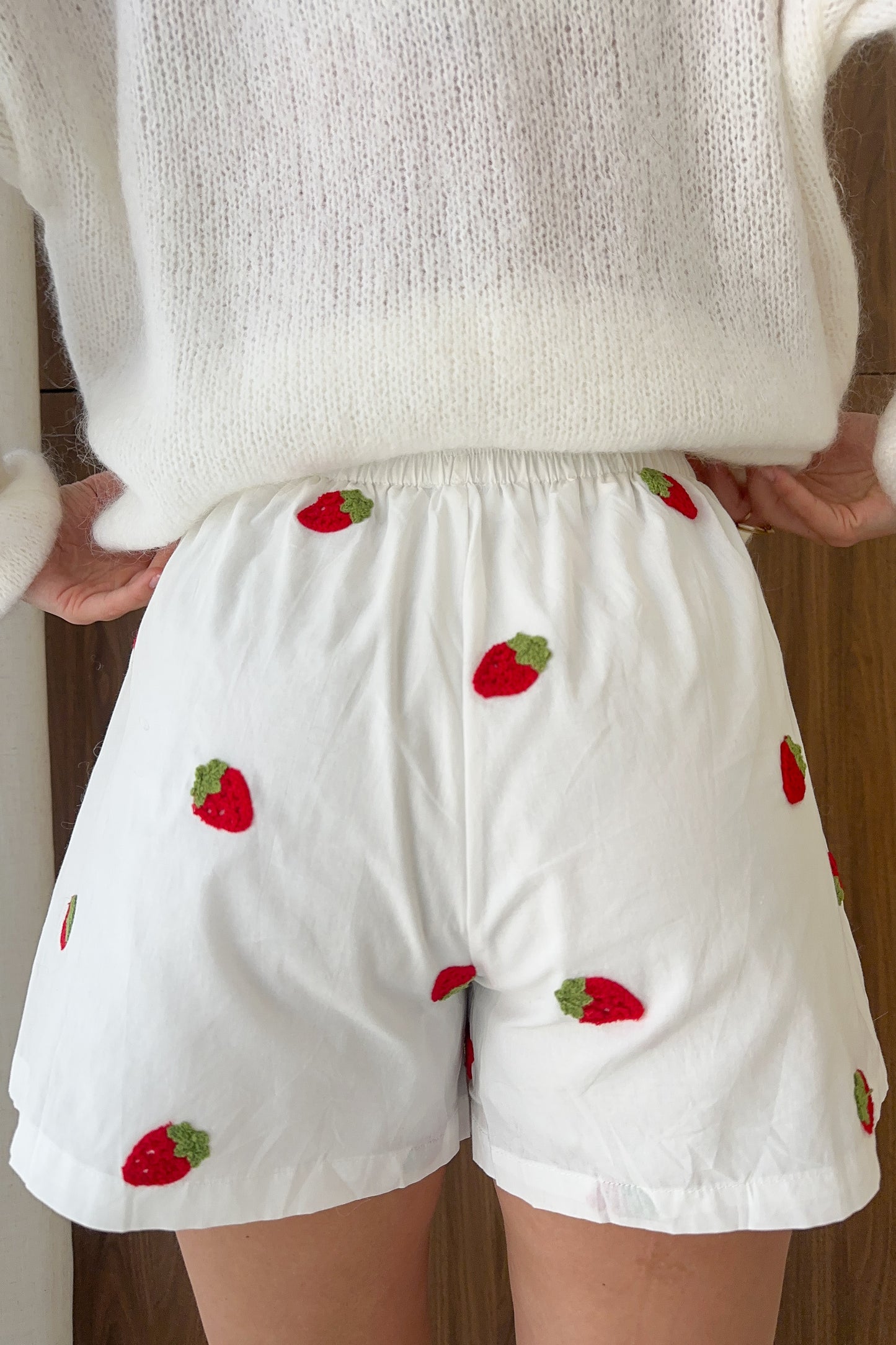 SHORT STRAWBERRY