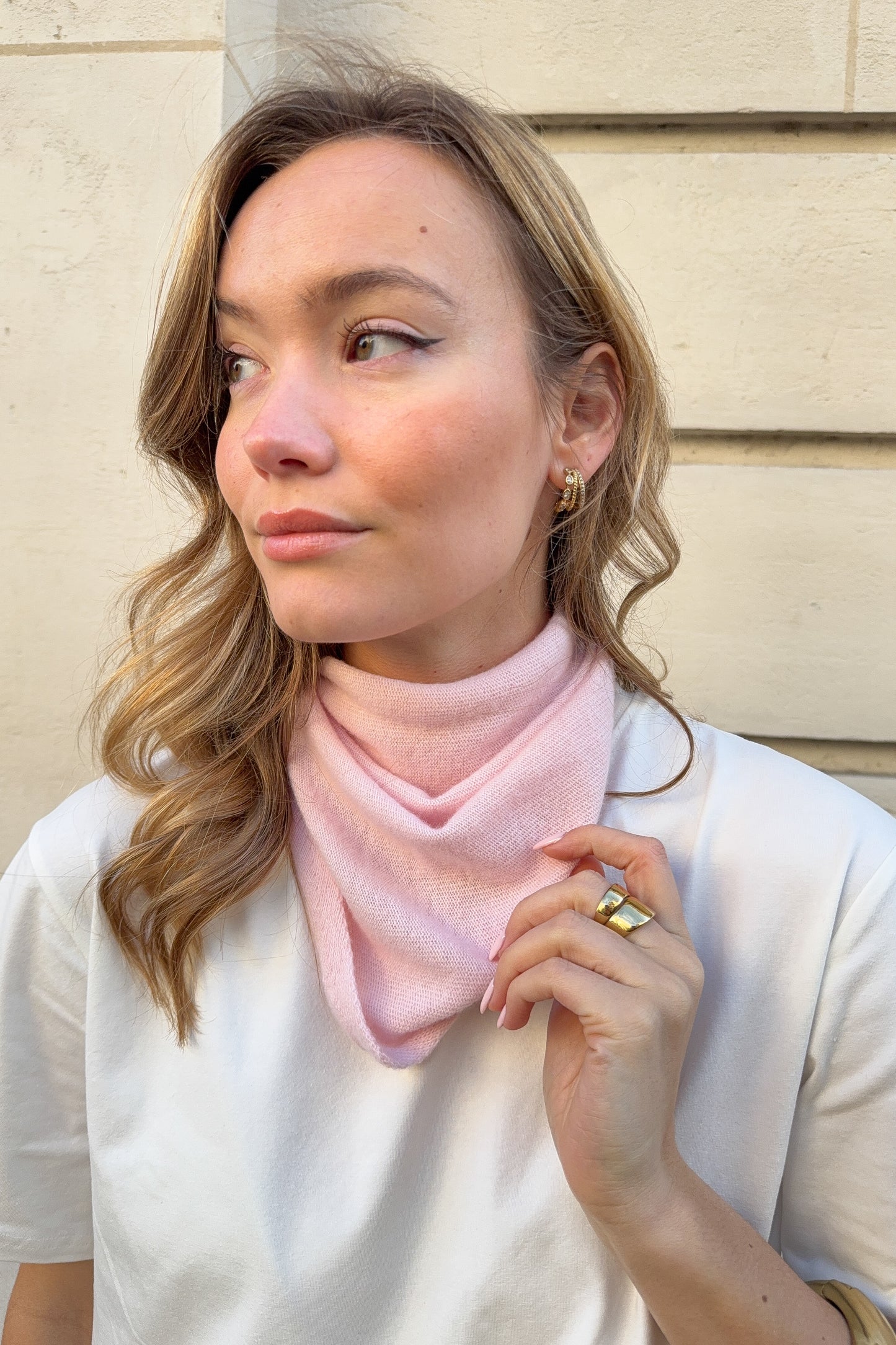 FOULARD TRIANGLE ROSE ( laine et cachemire )