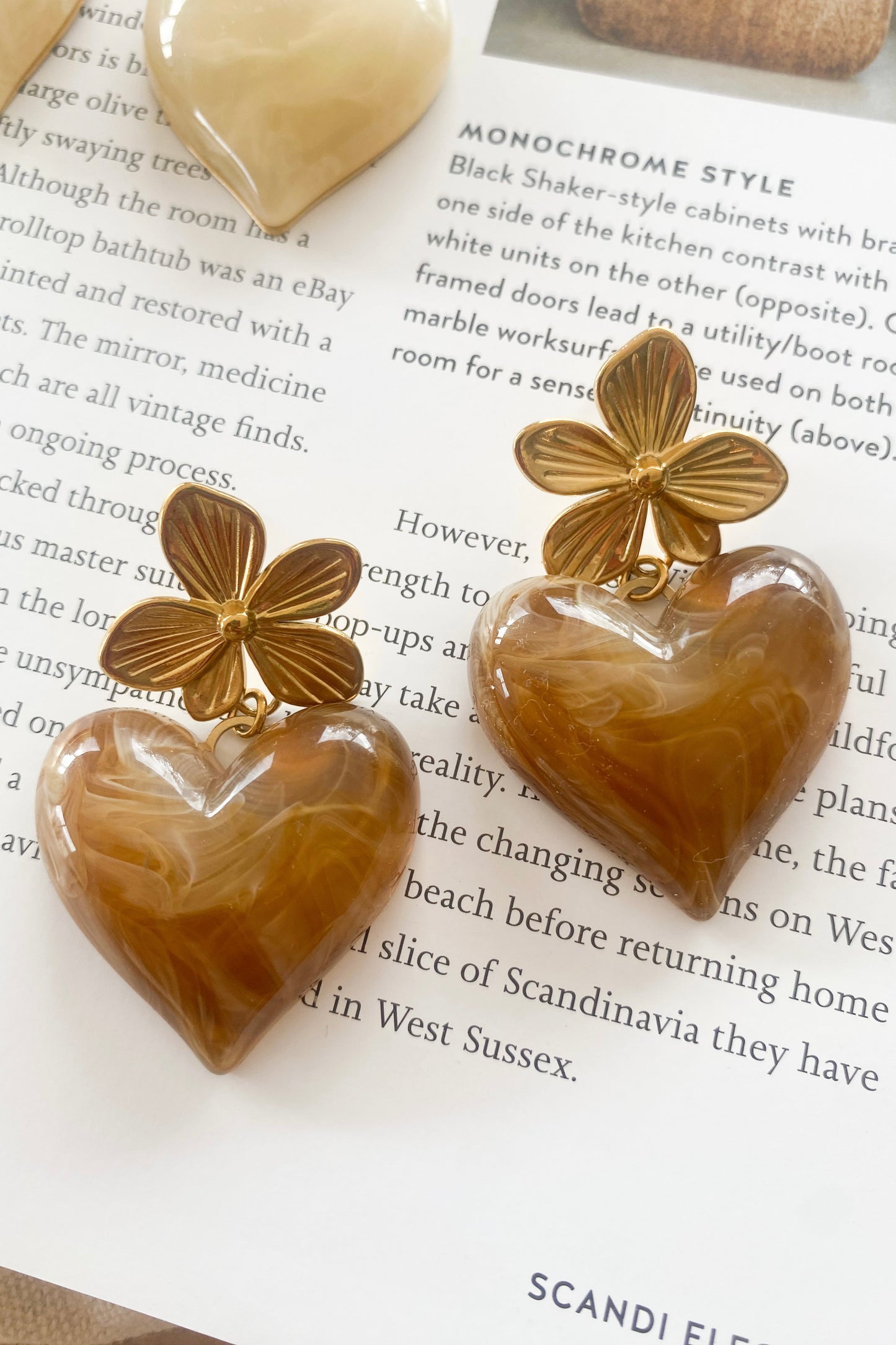 BOUCLES D'OREILLES HEART MARRON