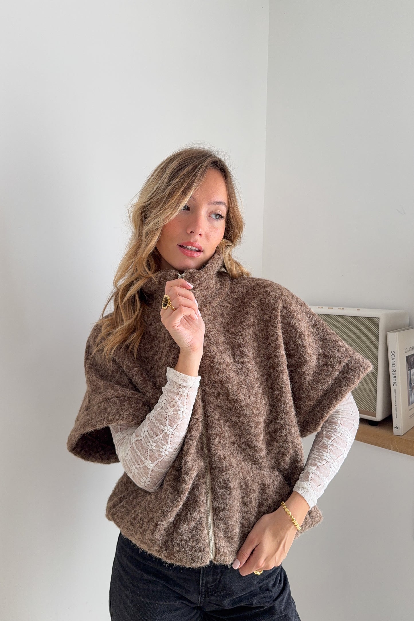 VESTE MARRON SANS MANCHES NOEMIE