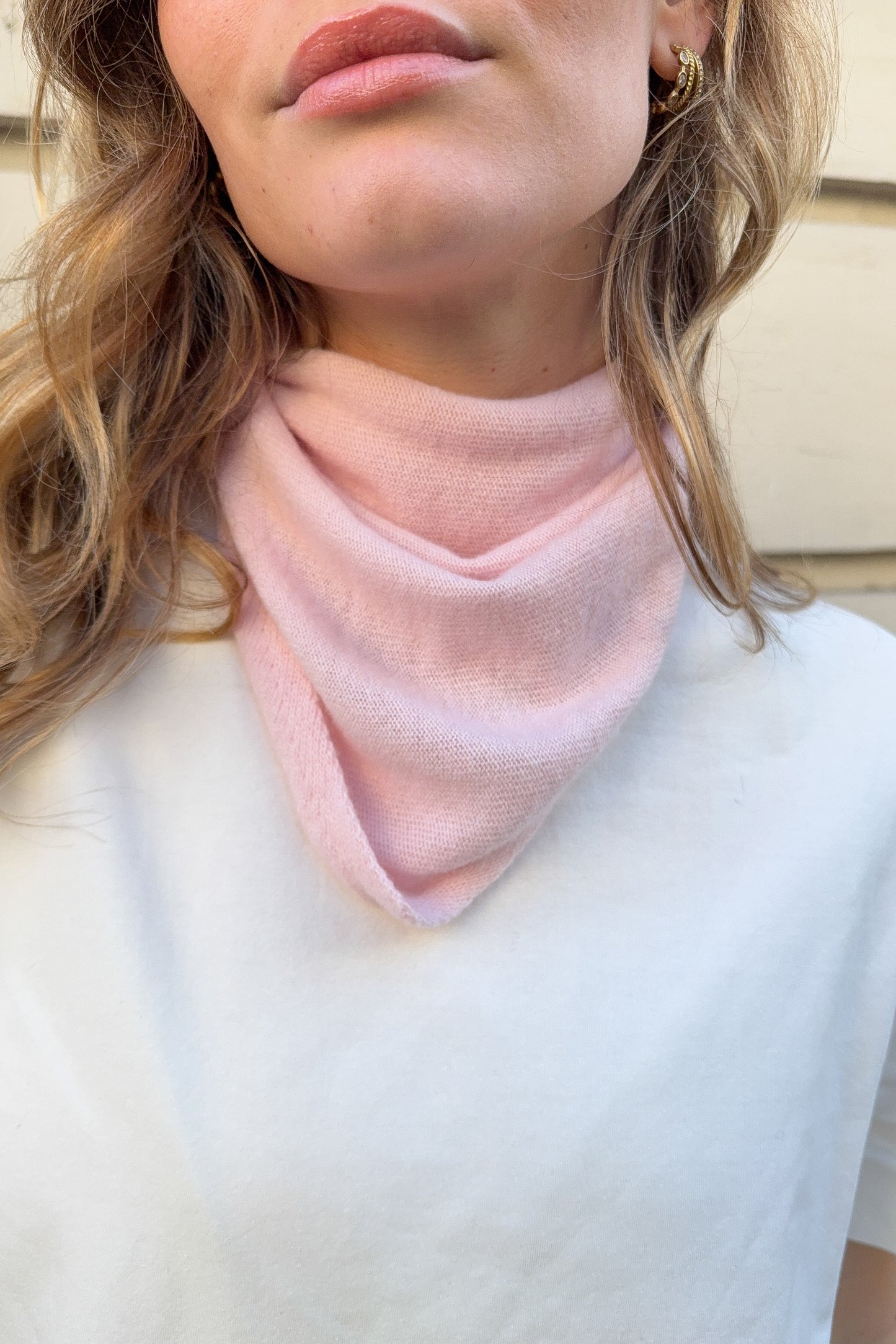 FOULARD TRIANGLE ROSE ( laine et cachemire )