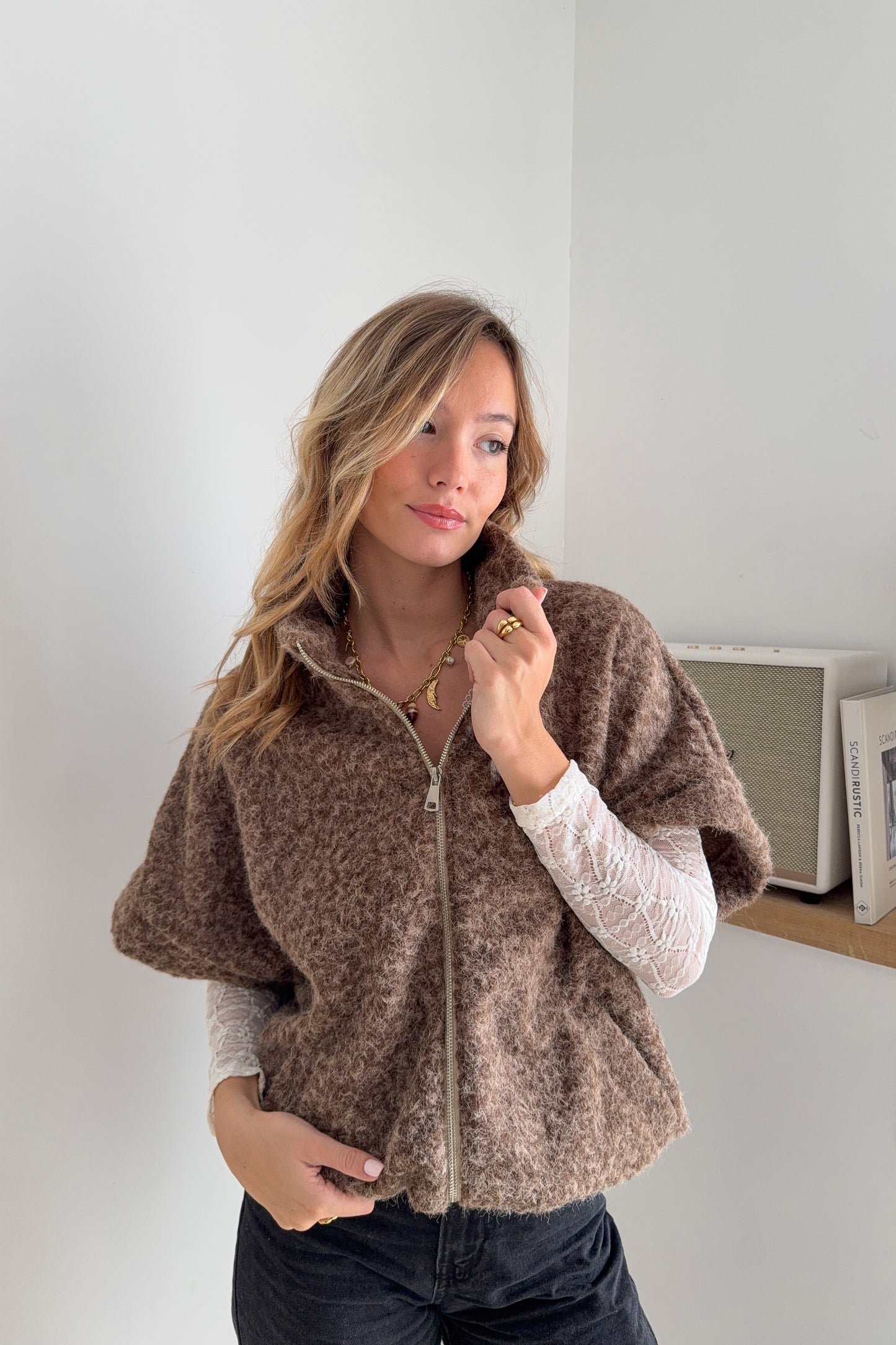 VESTE MARRON SANS MANCHES NOEMIE