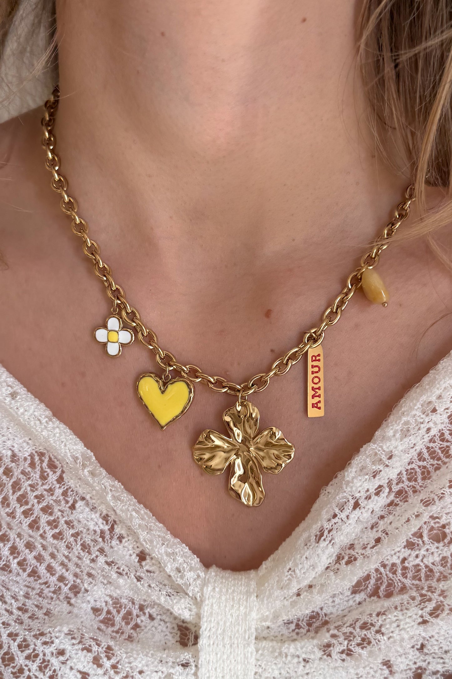COLLIER LAURA