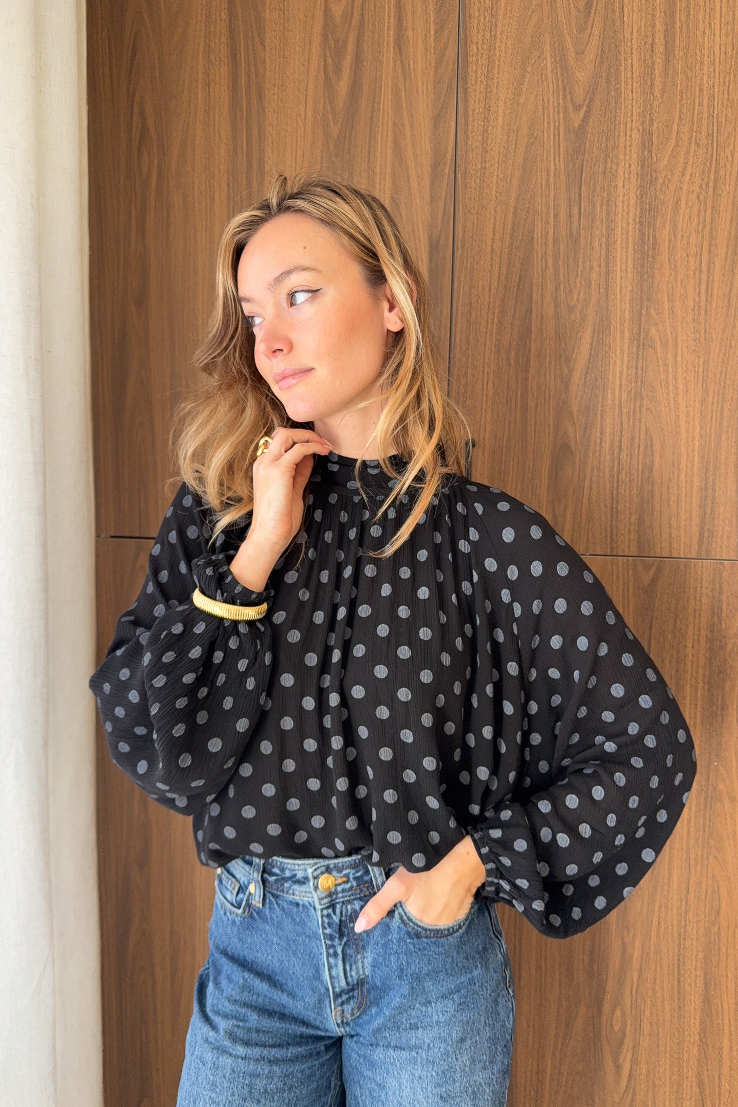 TOP THEA NOIR