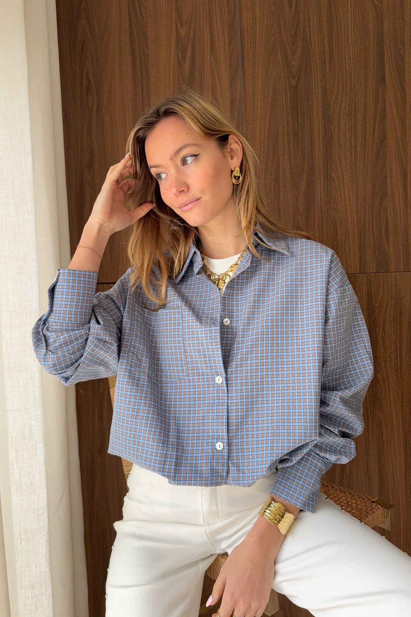 CHEMISIER BLEU ET SON T SHIRT INTEGRE