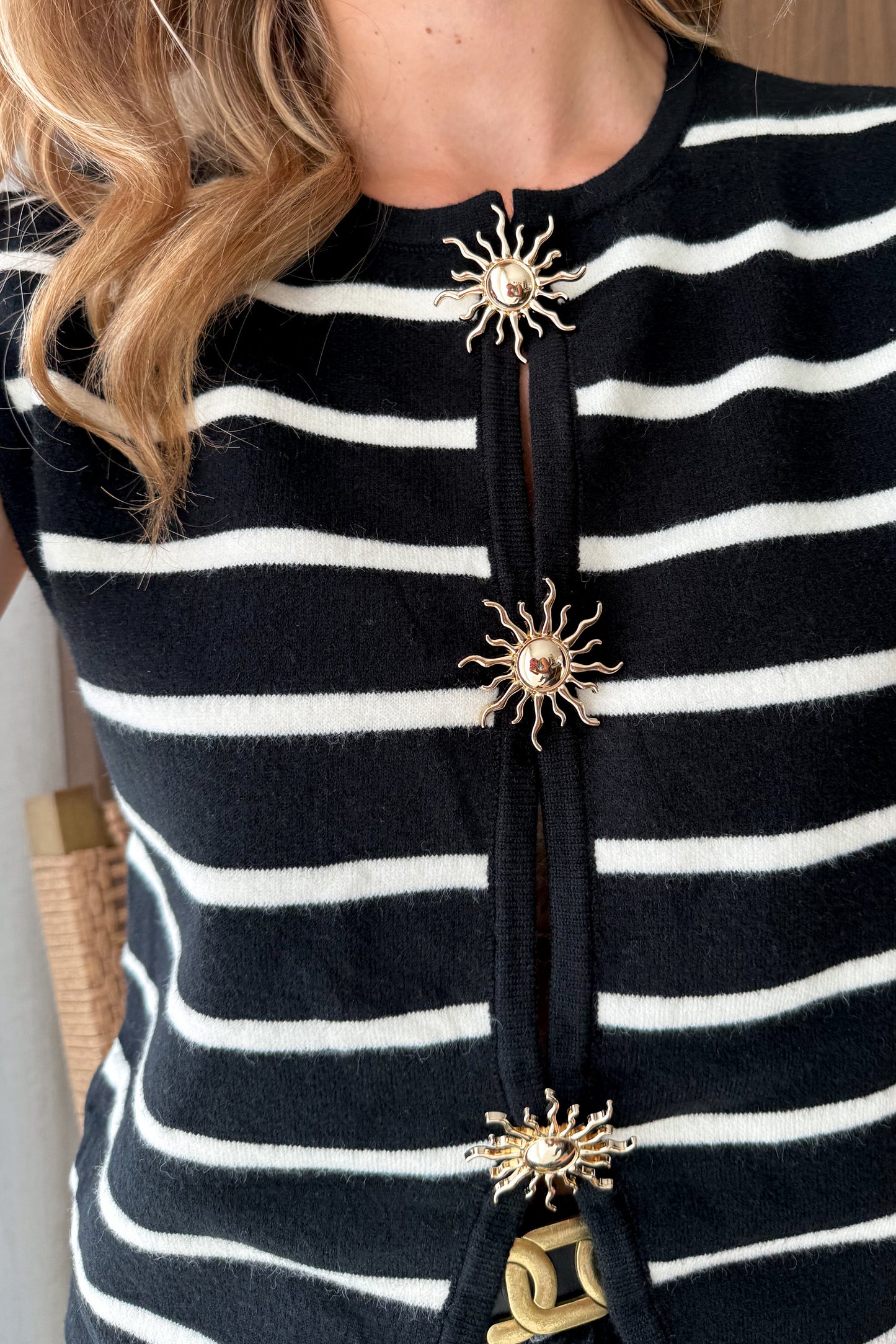 PULL SANS MANCHES MAEL NOIR