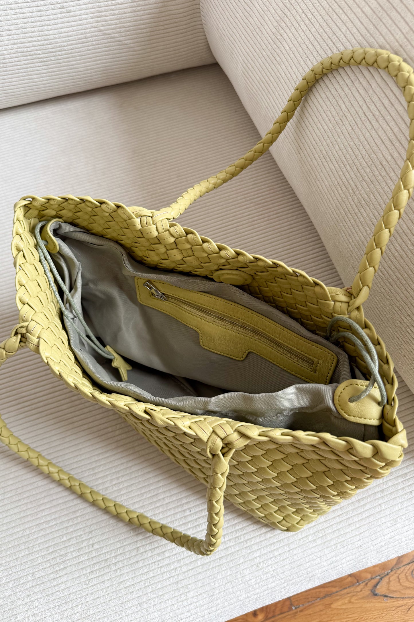 SAC LILY